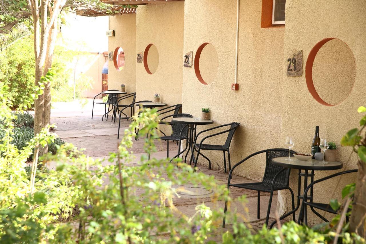 Eilot Kibbutz Country